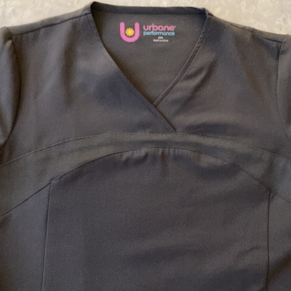 Urbane Performance Scrub Top Graphite Size XS - Picture 3 of 14